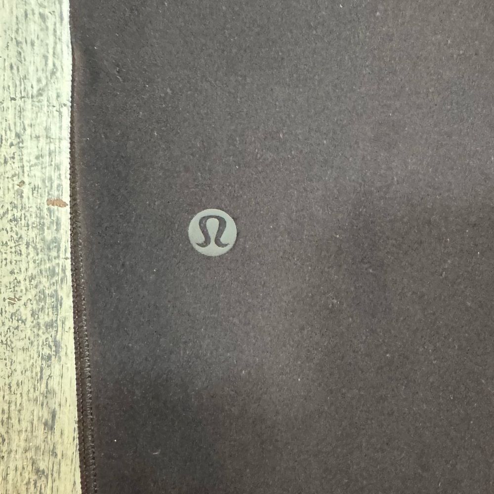 Lululemon Cut-Out Waist High-Rise Train Tight 25" in Black - Picture 10 of 13